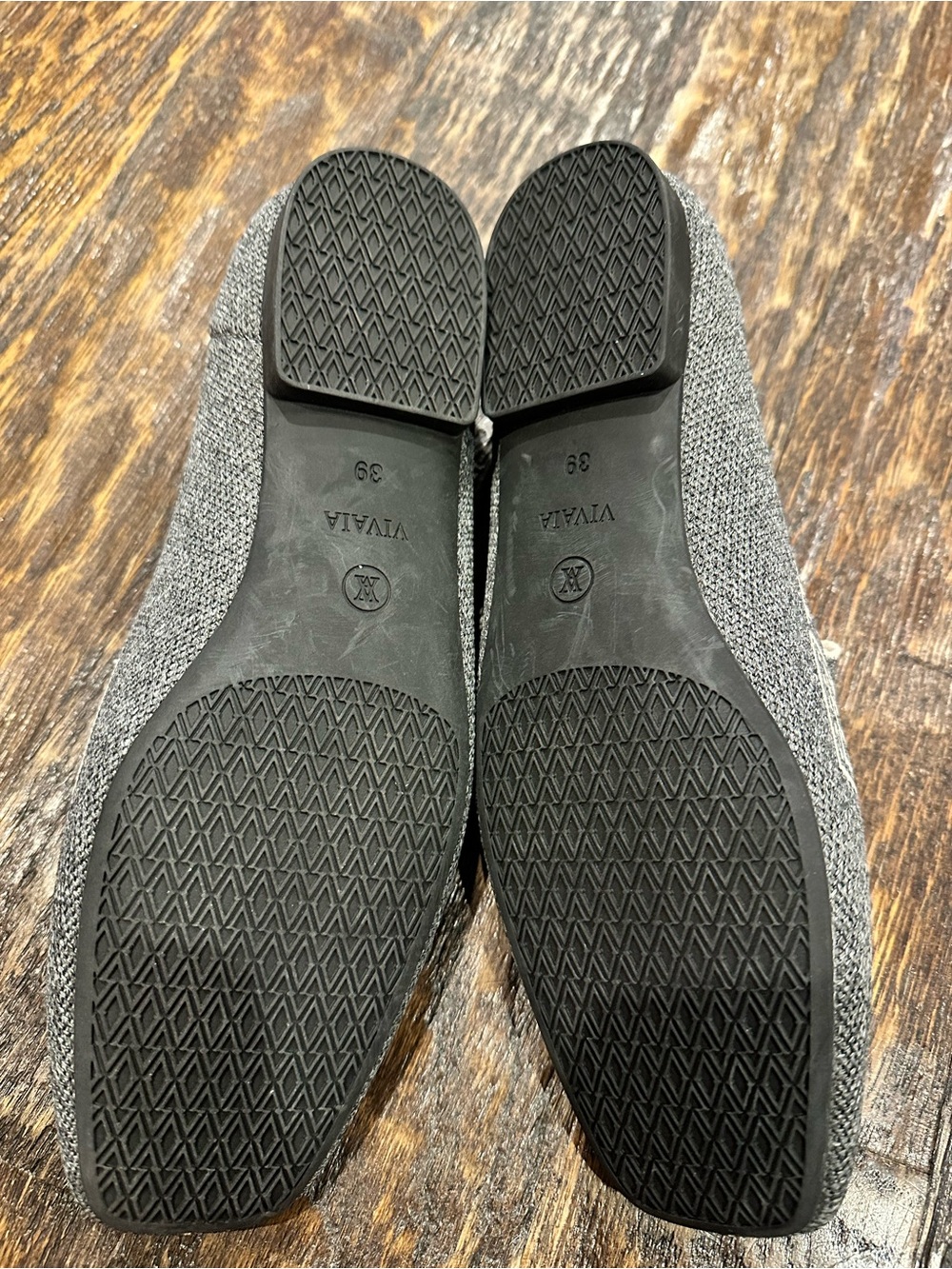 Vivaia women’s Gray Knit Loafers - Picture 2 of 5